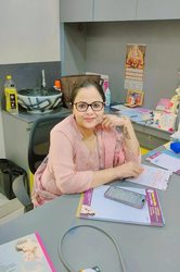 Dr. Krishna Meena is an obstetrician in Indore. Make an appointment.